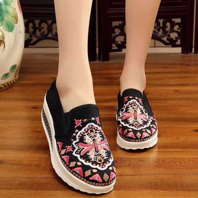 Slip Embroidered Ons Platform