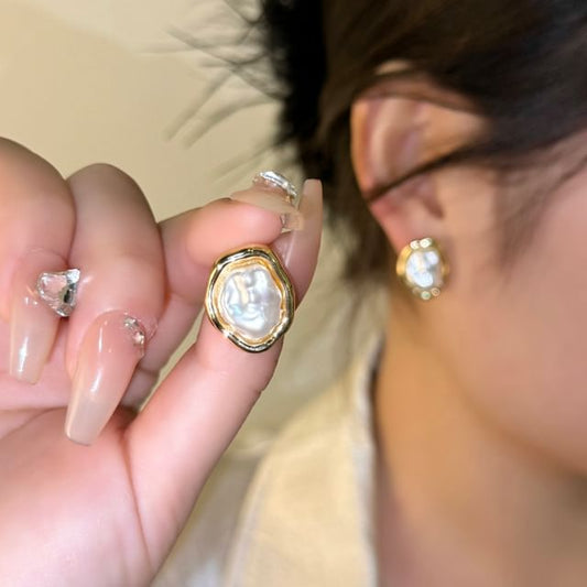 Faux Stud Irregular Pearl Ear