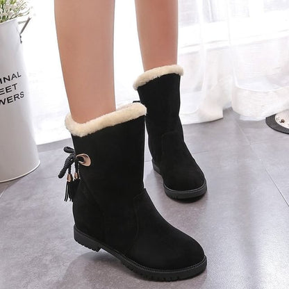 Hidden-Wedge Short Snow Boots