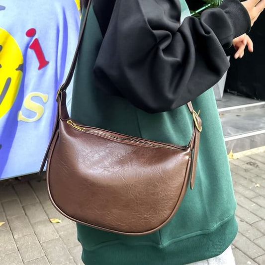 Schultertasche aus Kunstleder mit Reißverschluss