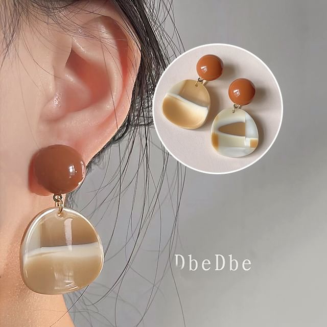 Alloy Drop Ear Acrylic Cuff
