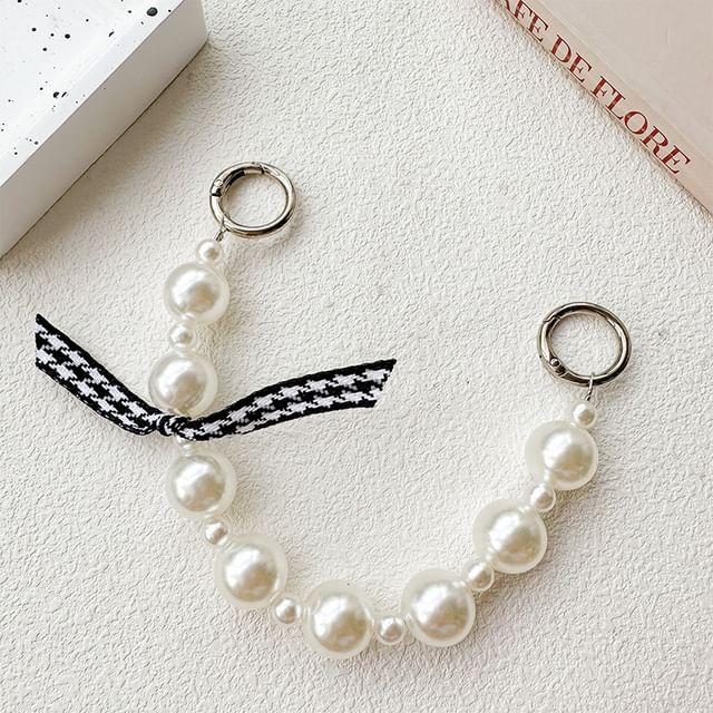 Faux Pearl / Bead Heart Strap Phone