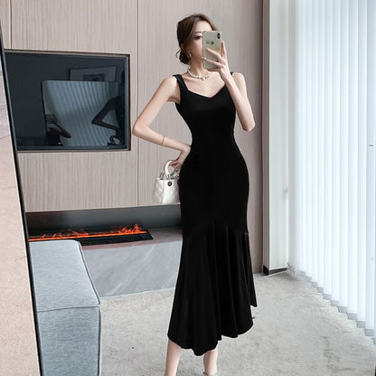 Spaghetti Strap V-Neck Plain Midi Sheath Dress