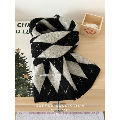 Scarf Knit Argyle