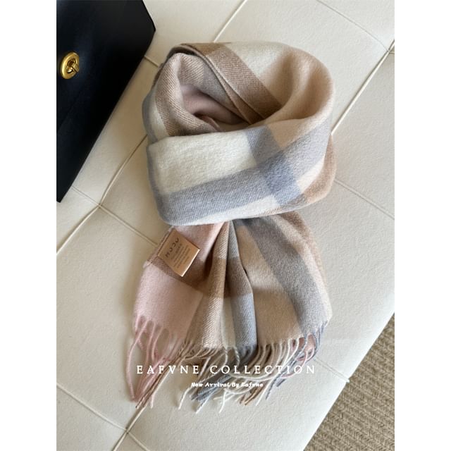 Fringed Wool Applique Lettering Scarf Plaid