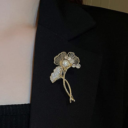 Designs) Brooch (Various