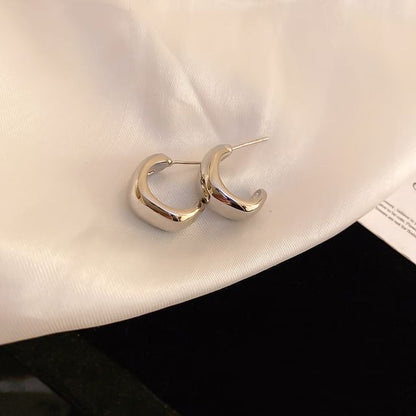 (Various Silver Earring Tone Designs)