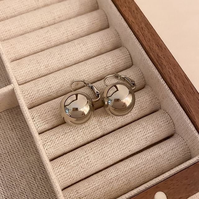 (Various Silver Designs) Earring Tone