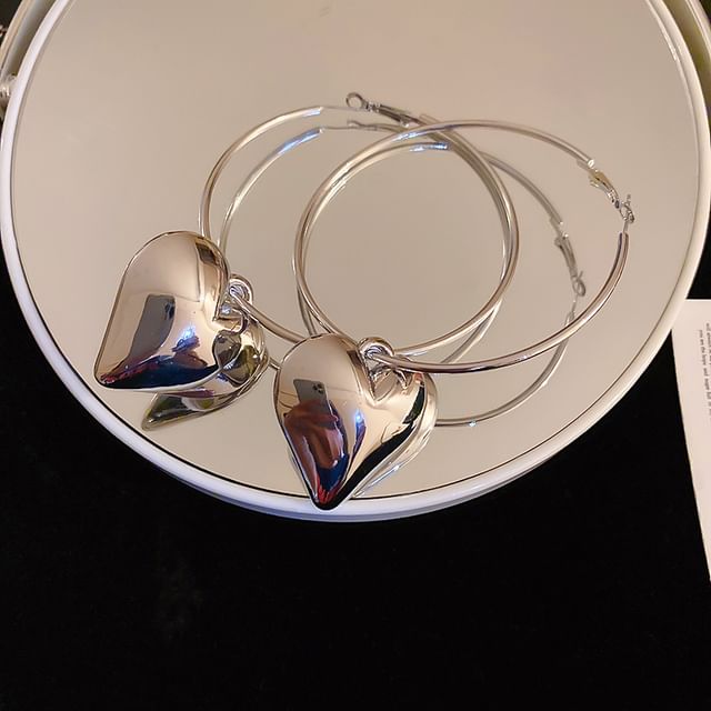 Silver Designs) Earring (Various Tone