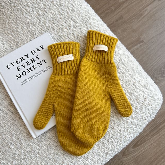 Plain Gloves