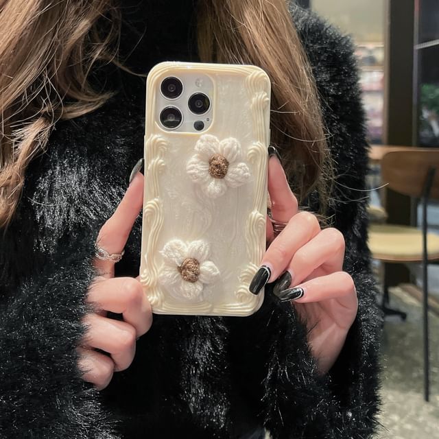Floral Phone Case Yarn