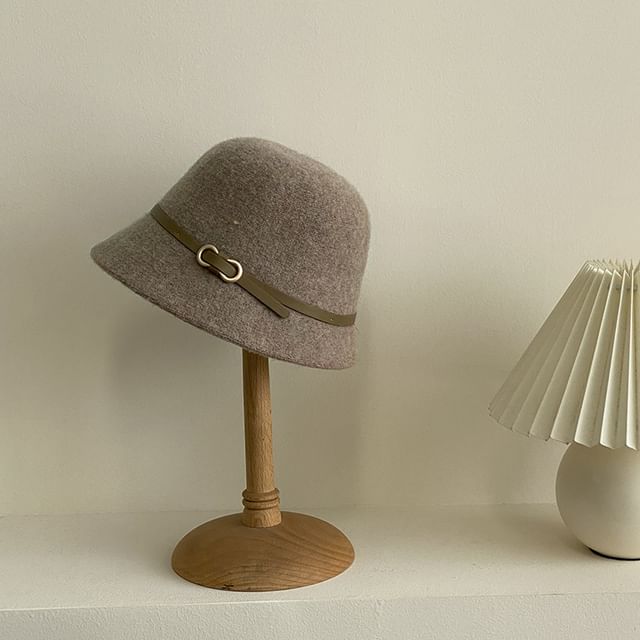 Hat Belt Cloche