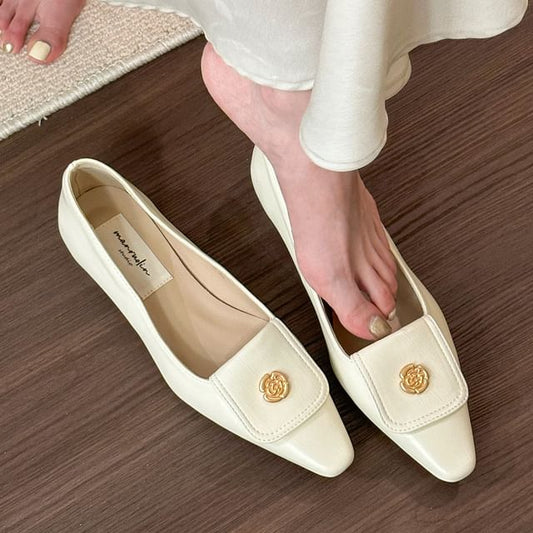 Flower Loafers Accent