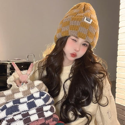 Lettering Knit Beanie Applique Checker