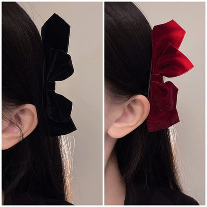 Velvet 2: of Hair Set Bow Clip