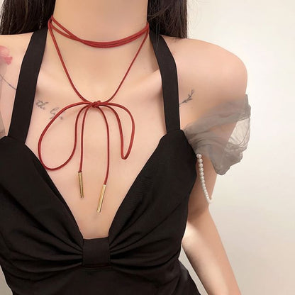 String Layered Bow Necklace