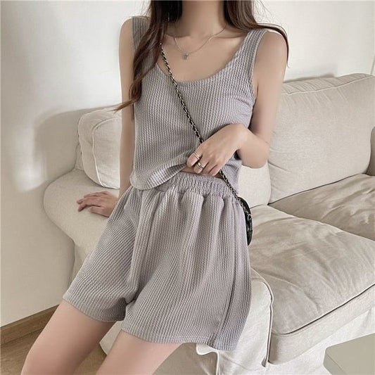 Scoop Shorts Set: + Waist Top Plain Elastic Neck Sweat Tank