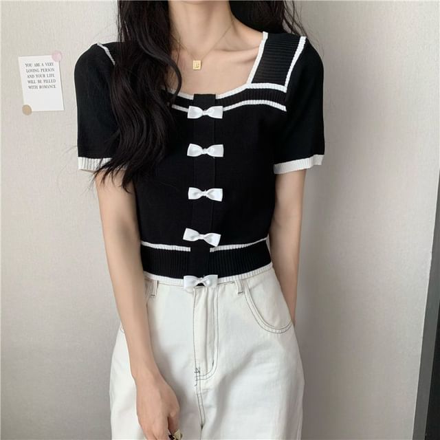 Square Short-Sleeve Top Neck Knit Bow