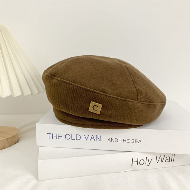 Plain Beret Lettering