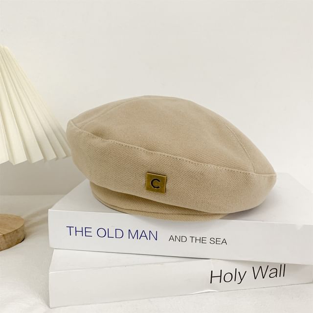 Plain Beret Lettering