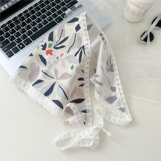 Print Lace Trim Headkerchief