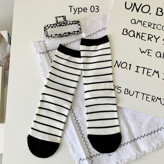 Striped Socks / Plain Socks / Contrast Trim Socks