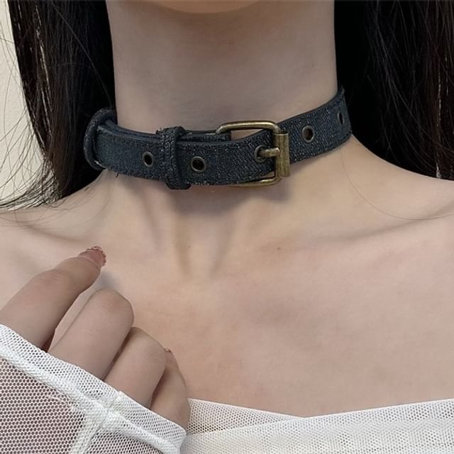 Choker Buckled Denim