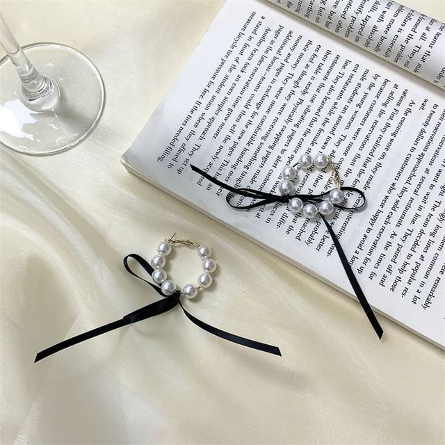 Pearl Faux Bow / Hoop Earring Choker