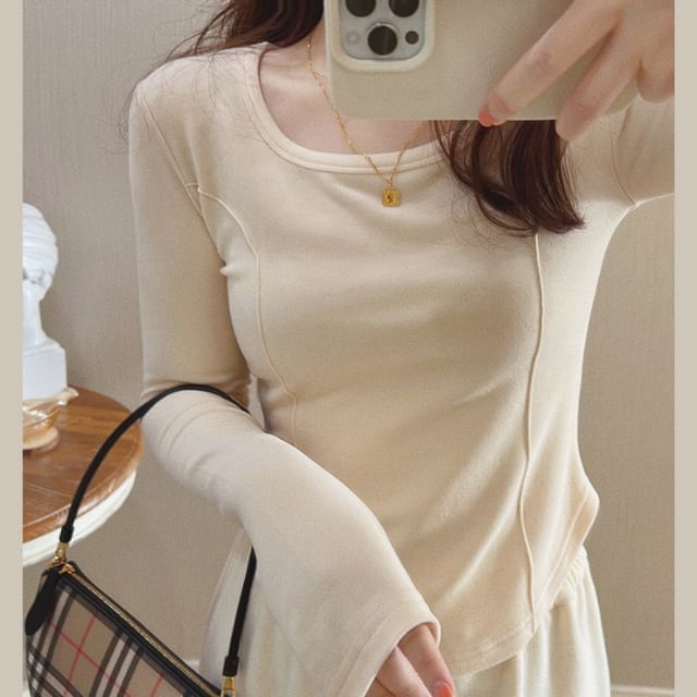 Asymmetrical Long-Sleeve Neck Plain Scoop T-Shirt