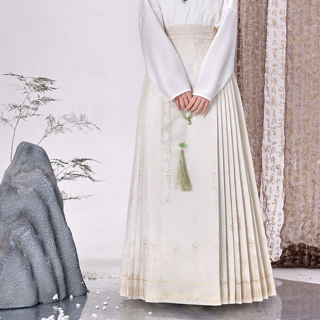 Traditional Chinese Long-Sleeve Top / Pleated Maxi A-Line Skirt