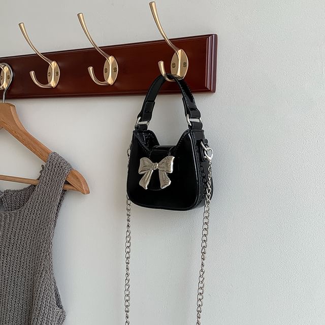 Bow Chain Strap Crossbody Bag
