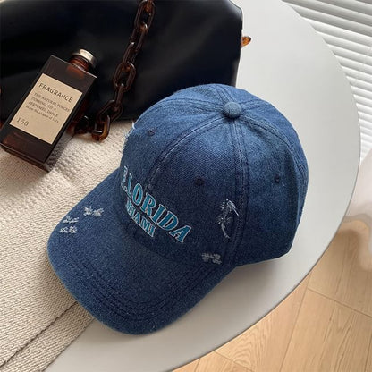 Casquette de baseball en denim vieilli avec lettrage brodé