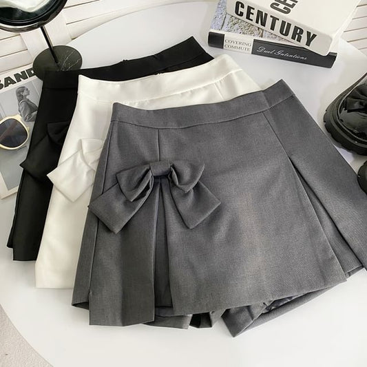 Schlichter Skort mit hoher Taille und Seitenschlitz