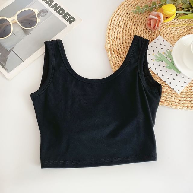 Scoop Neck Plain Crop Tank Top