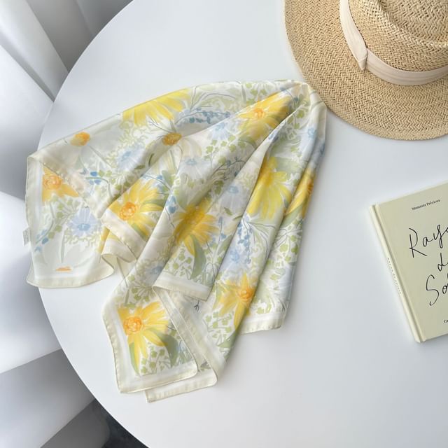 Floral Neckerchief Print
