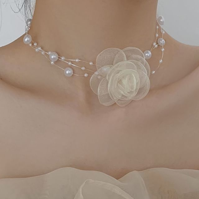 Faux Floral Choker Layered / Pearl
