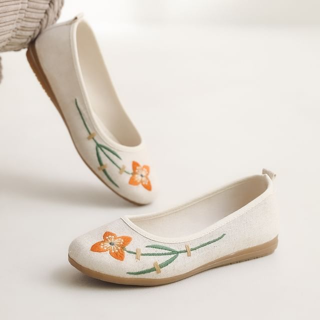 Embroidered Flower Flats