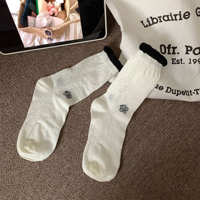 Chaussettes à volants fleuris