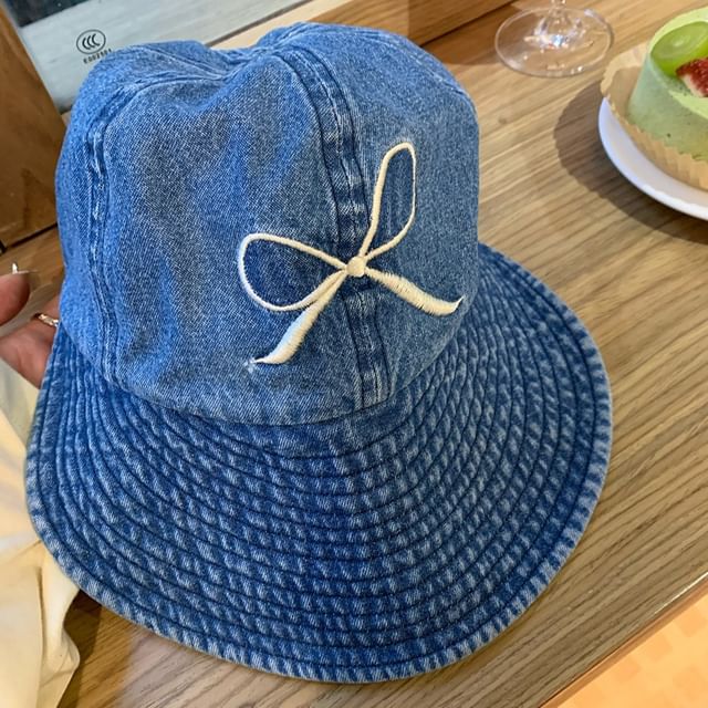 Brim Denim Embroidered Cap Wide Washed Bow