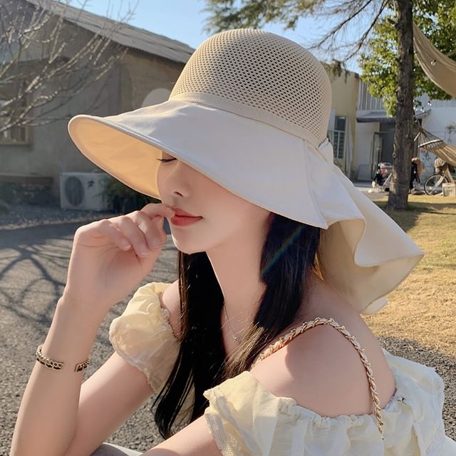 with Sun Bow Hat Neck Flap
