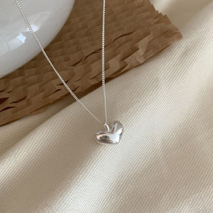 Polished Heart Pendant Alloy Necklace