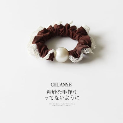 Lace-Trim Pearl Scrunchie