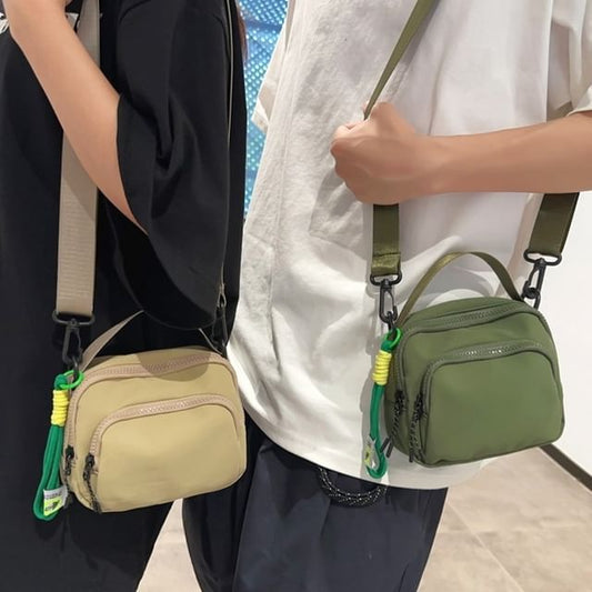 Umhängetasche aus schlichtem Canvas