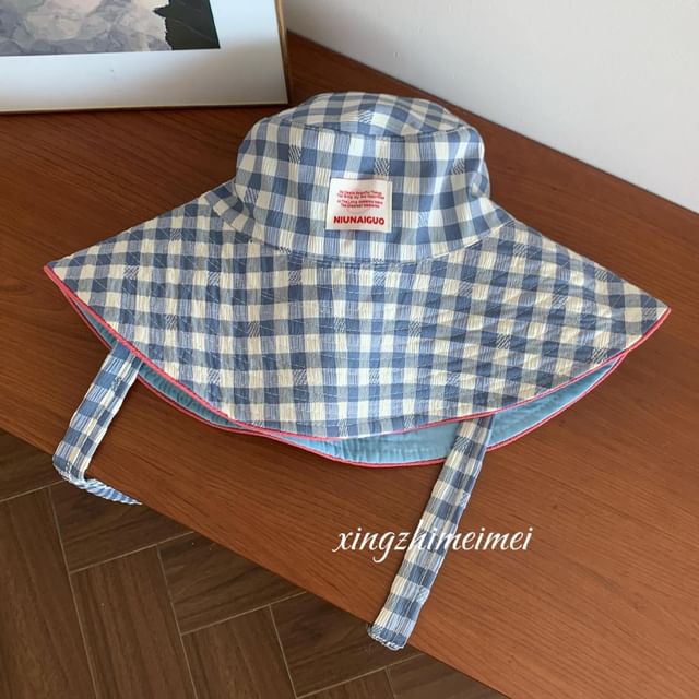 Chin Strap Gingham With Bucket Hat