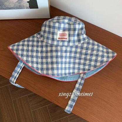 Chin Strap Gingham With Bucket Hat