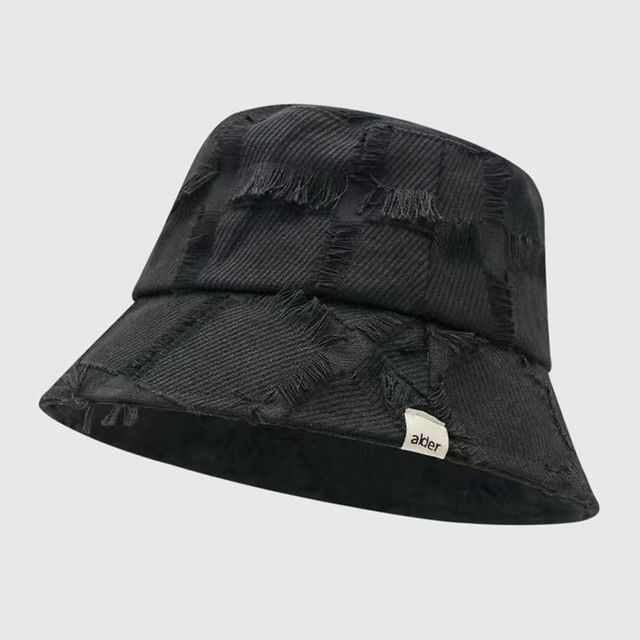 Distressed Frayed Bucket Hat Edge