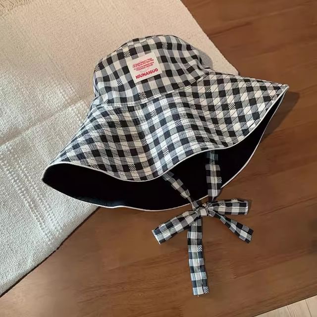 Bucket Strap Hat Pattern With Checkered Chin