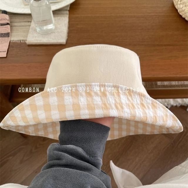 Hat Reversible Bucket Plaid