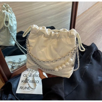 Chain Bucket Strap Bag Quilted
