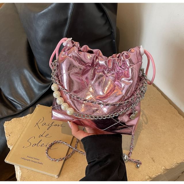 Chain Bucket Strap Bag Quilted